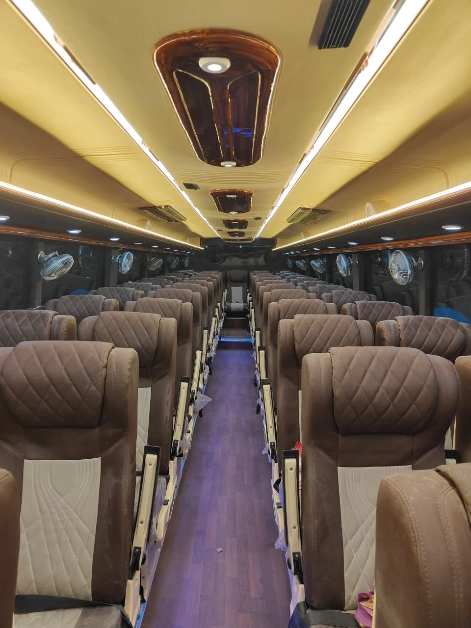 53 SEATER BUS ON RENT